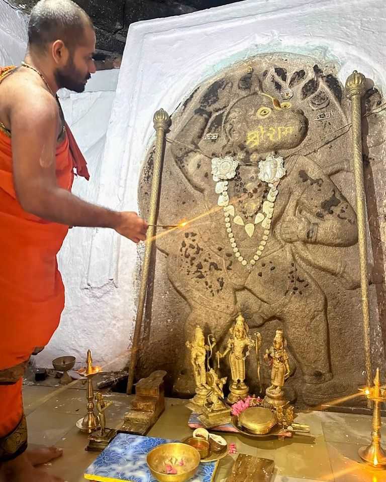 Sanjeevarayana temple near Manavi conducted Chaturmasya by Sriraghavendra Swamy