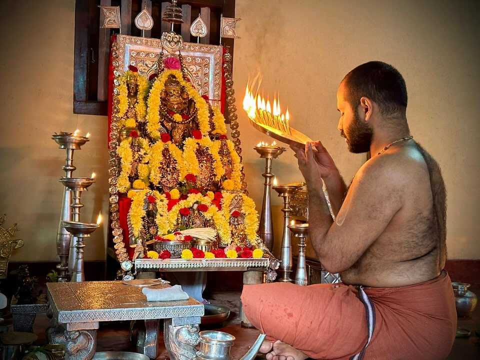 Special Pooja at Narala Matha: Sri Rathnagarbha Thirtha Swamiji and Bhootharaajaru